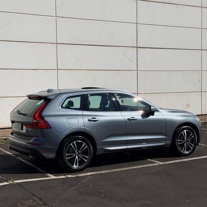 VOLVO XC60 2.0 T5 GASOLINA MOMENTUM AWD GEARTRONIC VOLVO XC60 2.0 T5 GASOLINA MOMENTUM AWD GEARTRONIC